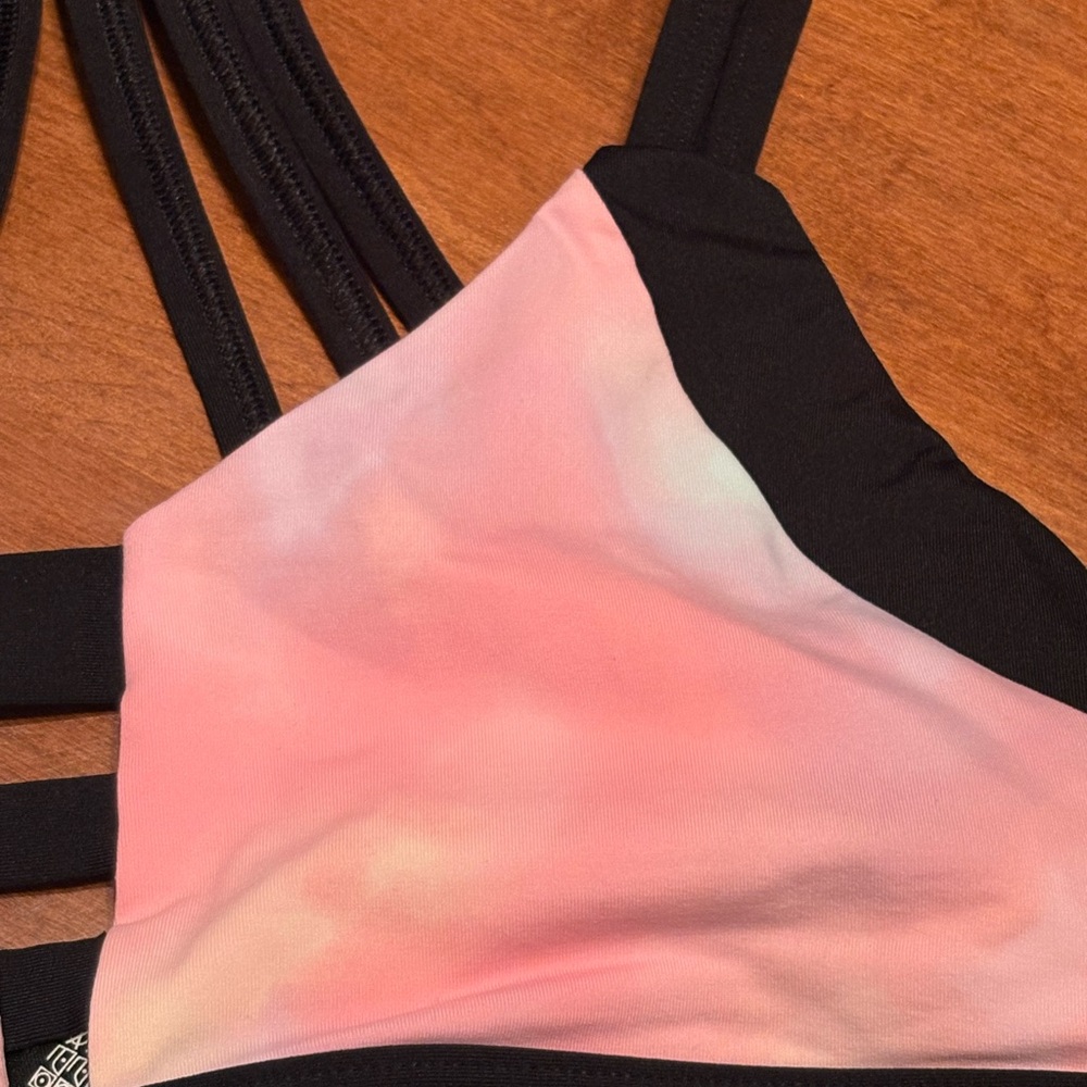 PINK Victoria's Secret Ultimate Pink and Black Sports Bra S/P Unlined - Picture 5 of 9
